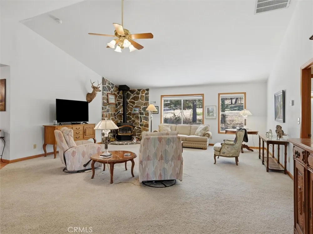 45241 Dillon Ahwahnee, CA 93601