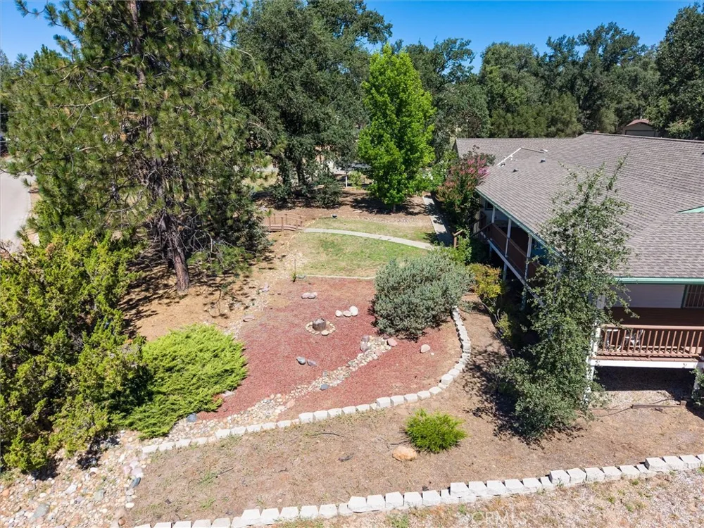 45241 Dillon Ahwahnee, CA 93601
