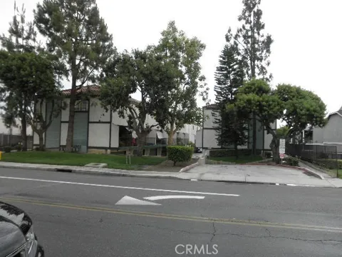 5195 Walnut #4