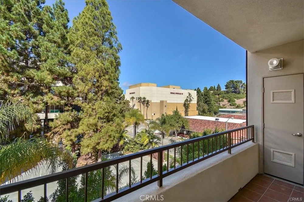 627 Deep Valley #412 Rolling Hills Estates, CA 90274