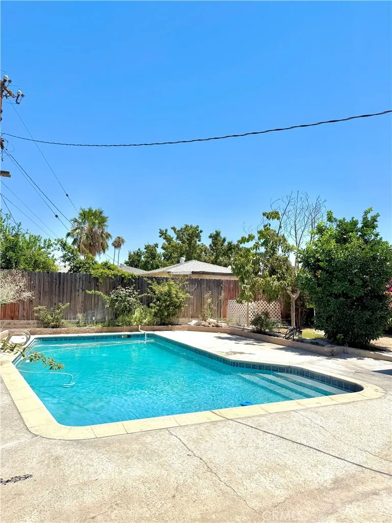 2608 Blackstone Court Bakersfield, CA 93304