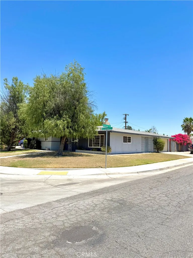2608 Blackstone Court Bakersfield, CA 93304