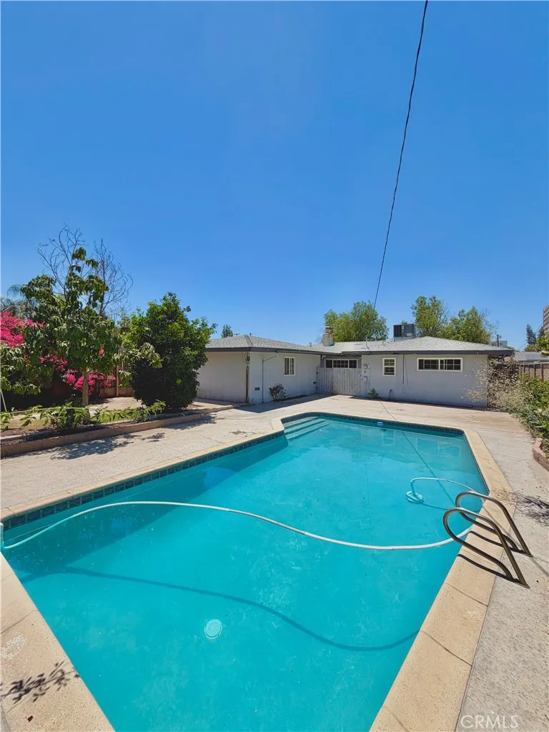 2608 Blackstone Court Bakersfield, CA 93304