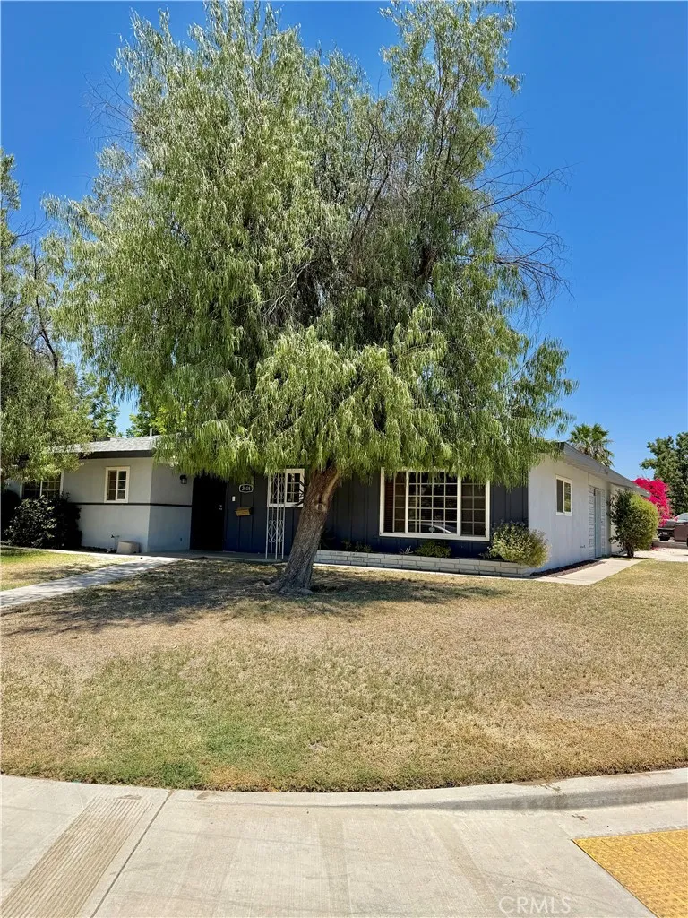2608 Blackstone Court Bakersfield, CA 93304