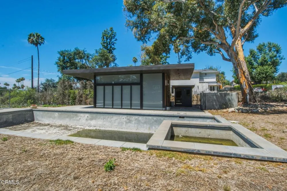 1541 Homewood Drive Altadena, CA 91001