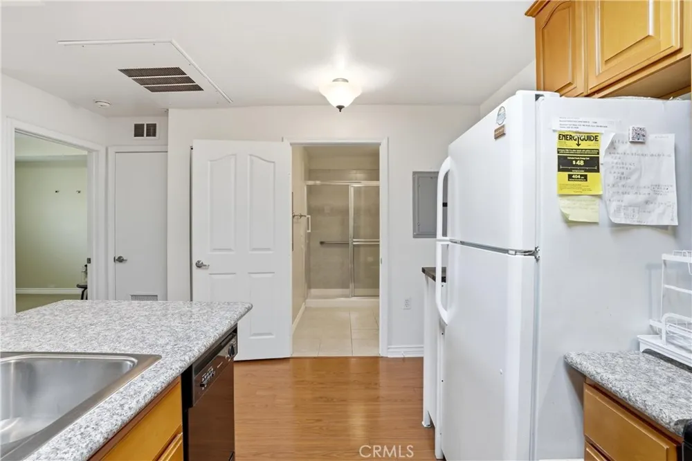 17888 Alburtis Avenue #A105 Artesia, CA 90701