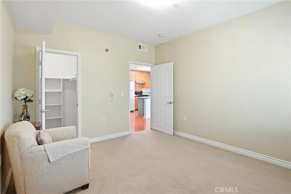 17888 Alburtis Avenue #A105 Artesia, CA 90701