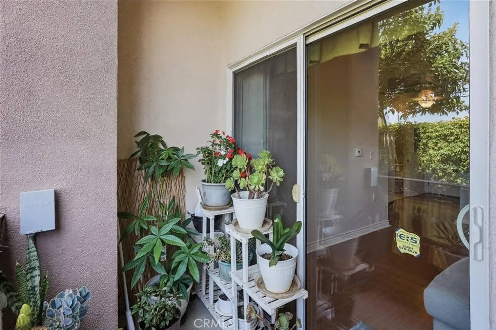 17888 Alburtis Avenue #A105 Artesia, CA 90701