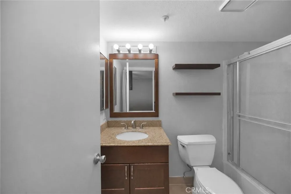 111 S Lakeview #D Placentia, CA 92870