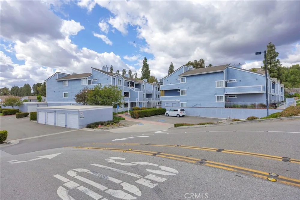 111 S Lakeview #D Placentia, CA 92870