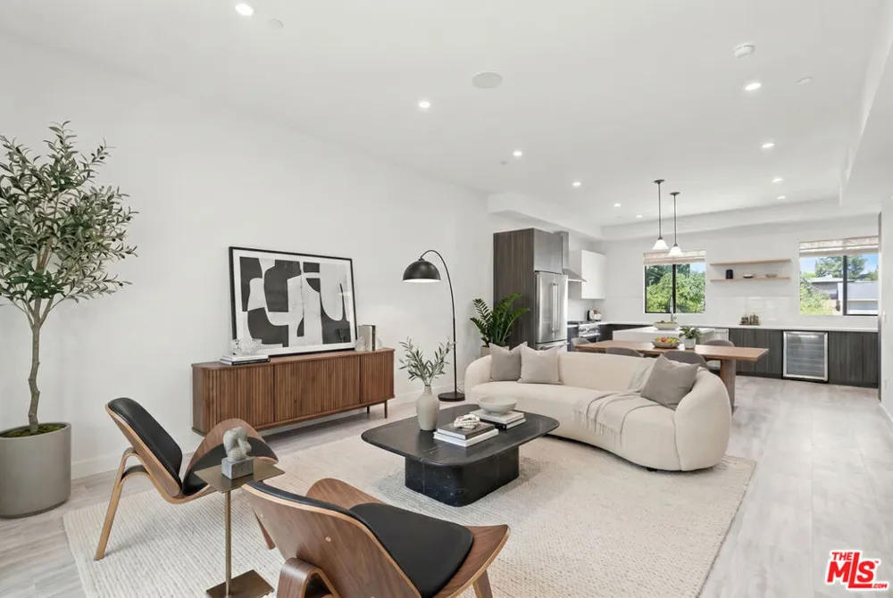 6716 Royce Lane Van Nuys, CA 91411