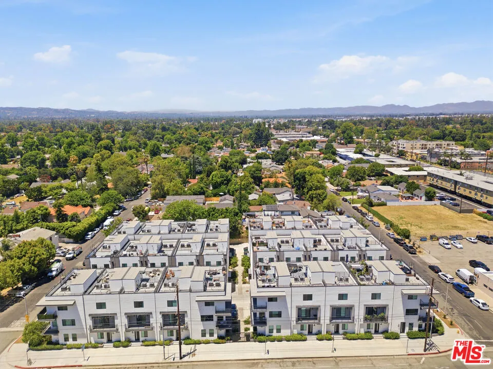 6716 Royce Lane Van Nuys, CA 91411