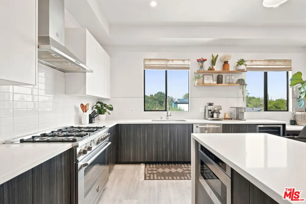 6716 Royce Lane Van Nuys, CA 91411