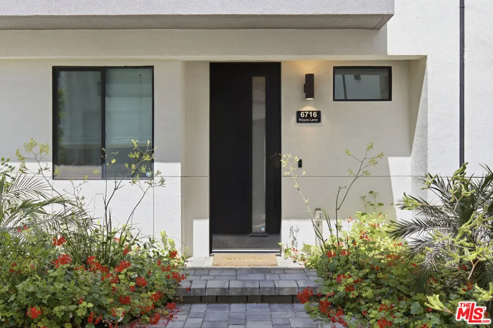 6716 Royce Lane Van Nuys, CA 91411