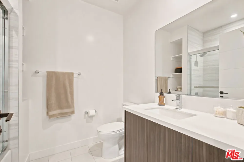 6716 Royce Lane Van Nuys, CA 91411