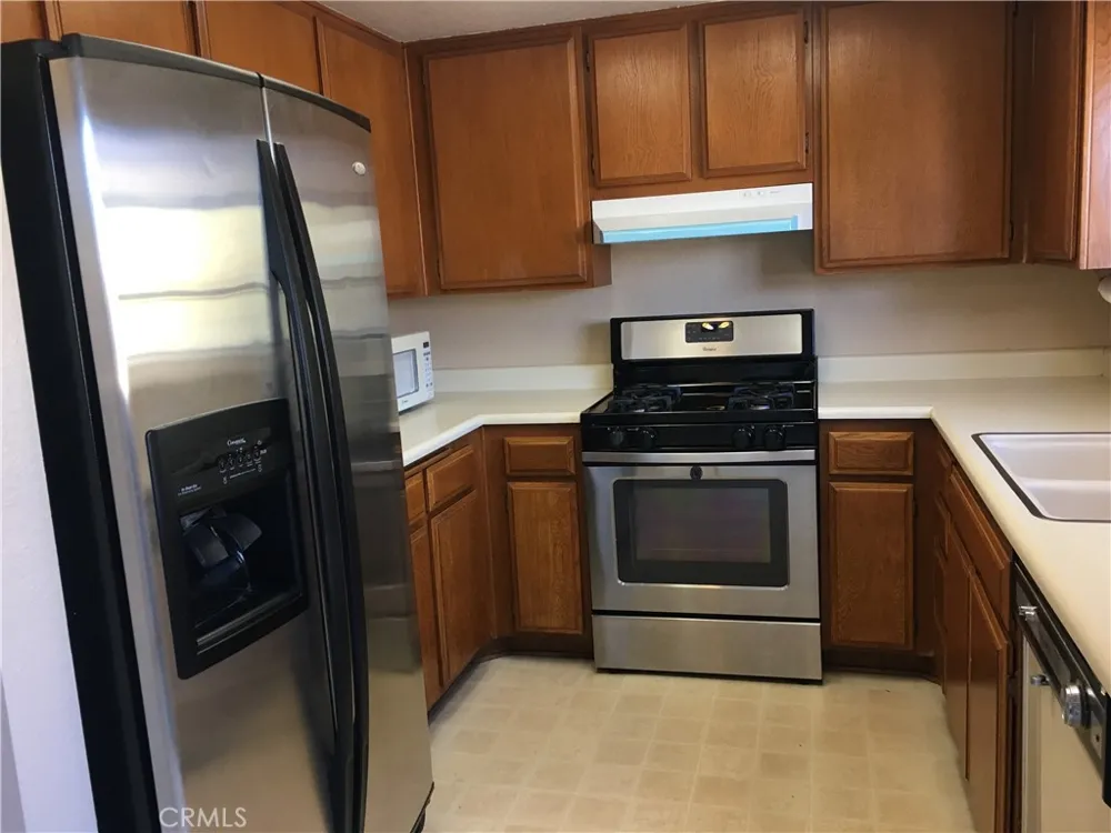 2030 Bon View Ontario, CA 91761
