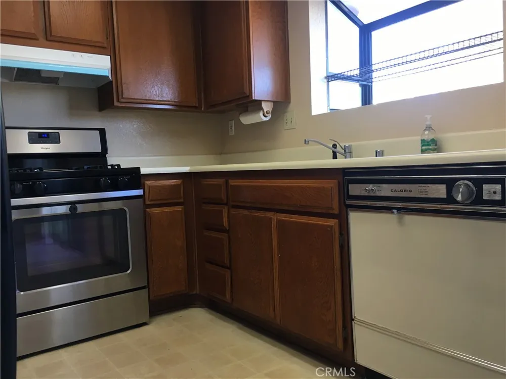 2030 Bon View Ontario, CA 91761