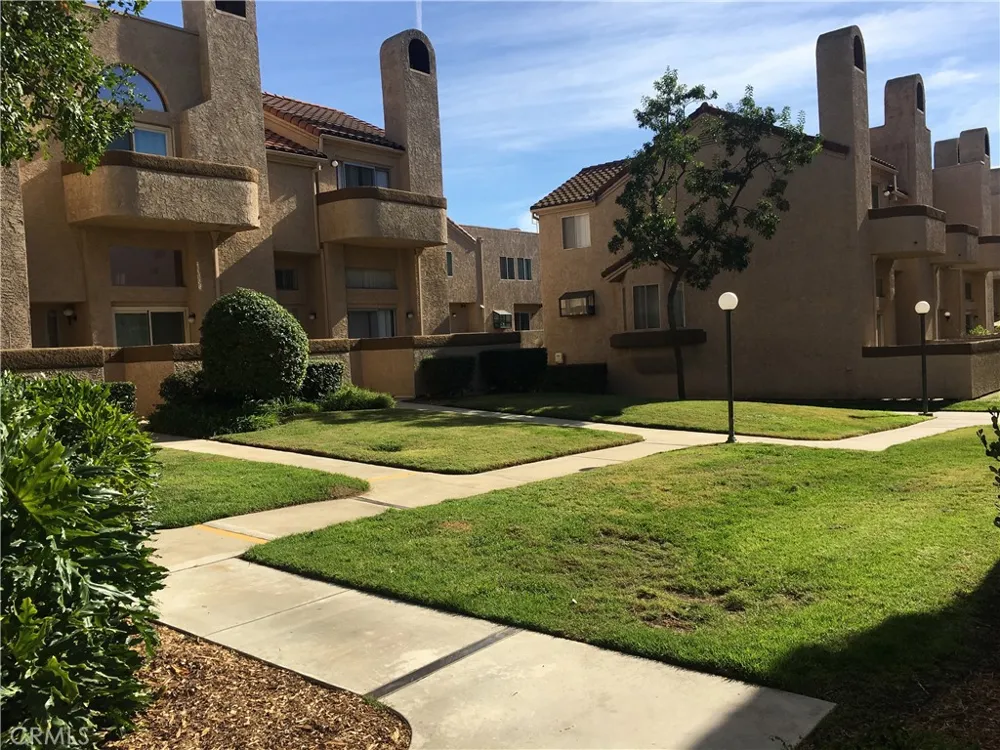 2030 Bon View Ontario, CA 91761