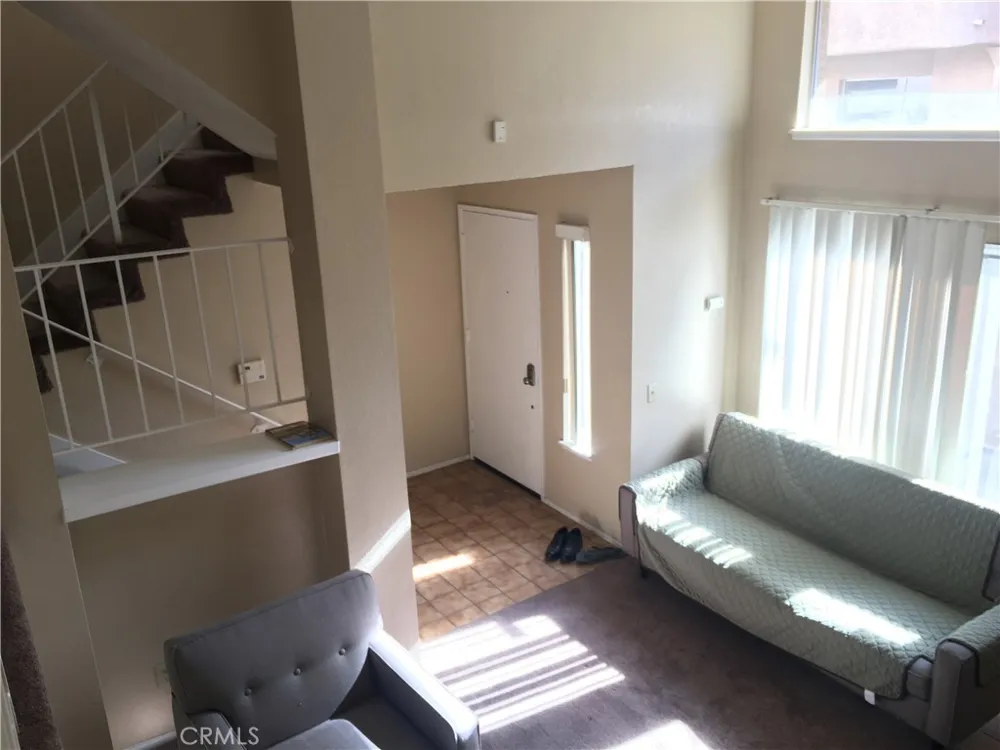2030 Bon View Ontario, CA 91761