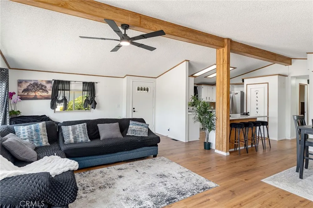 43560 Holder Hemet, CA 92544