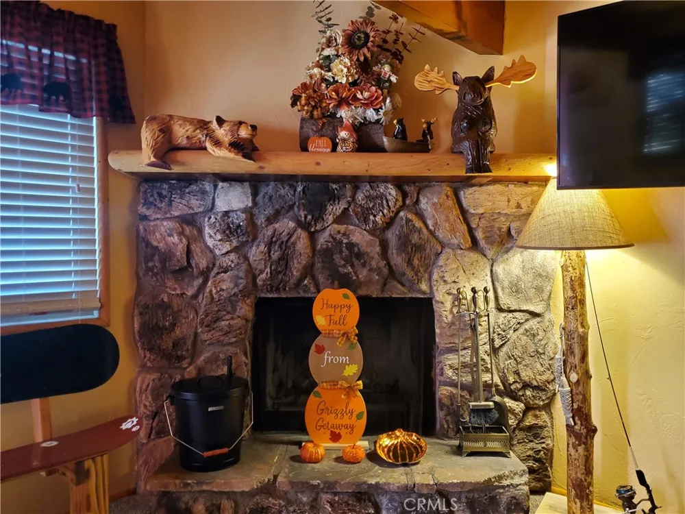 42674 Cedar Big Bear Lake, CA 92315