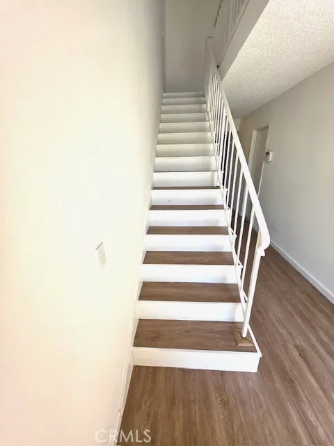 11409 Tampa Los Angeles, CA 91326