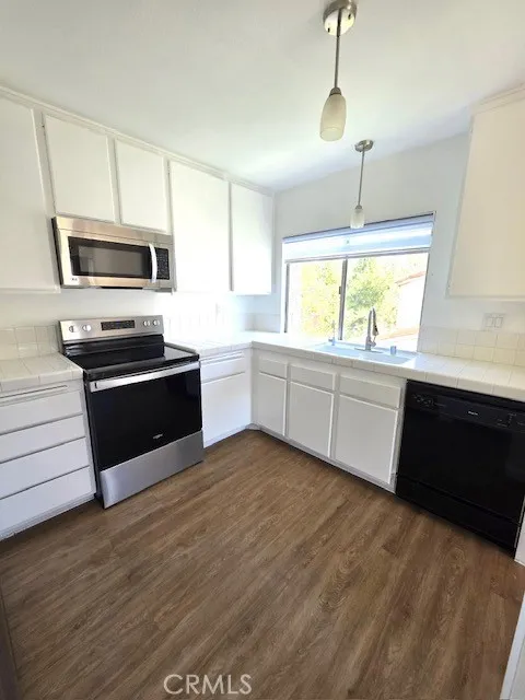 11409 Tampa Los Angeles, CA 91326