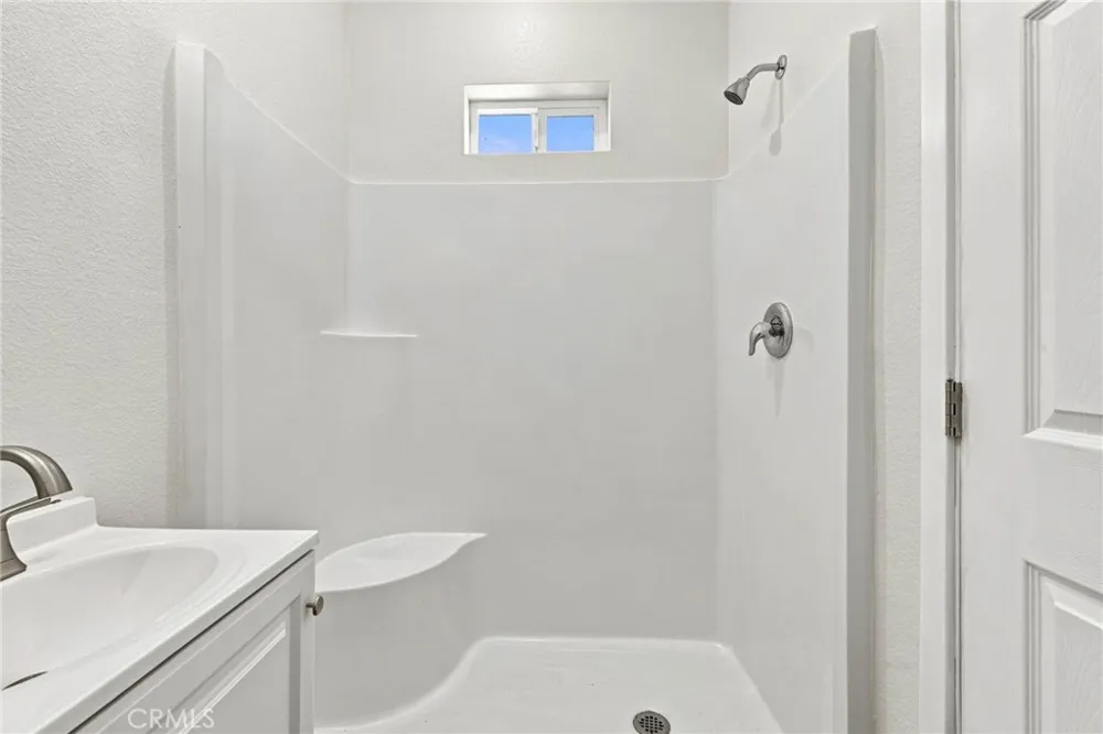 41015 W 41st west Palmdale, CA 93551
