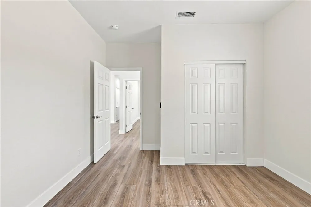 41015 W 41st west Palmdale, CA 93551