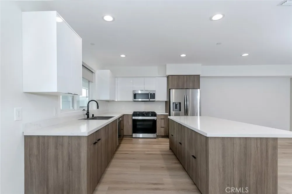 10218 Fernglen #101 Tujunga, CA 91042