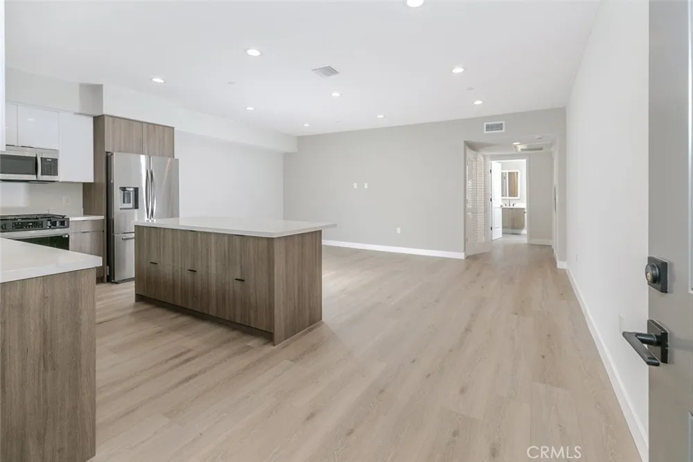 10218 Fernglen #101 Tujunga, CA 91042