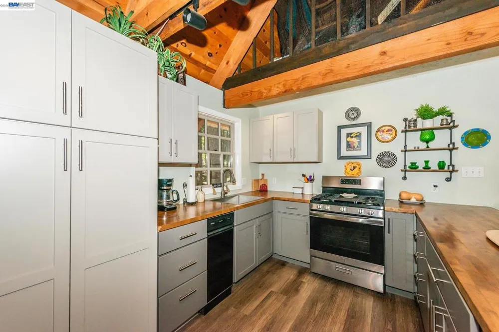 751 Mountain Aire, Ln Trinity Center, CA 96091