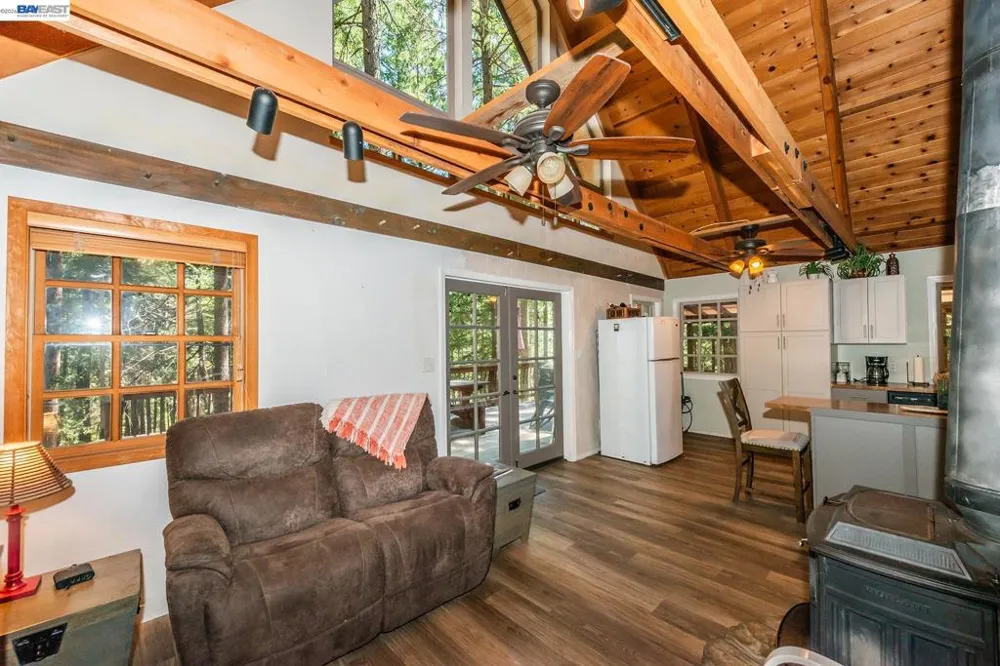 751 Mountain Aire, Ln Trinity Center, CA 96091