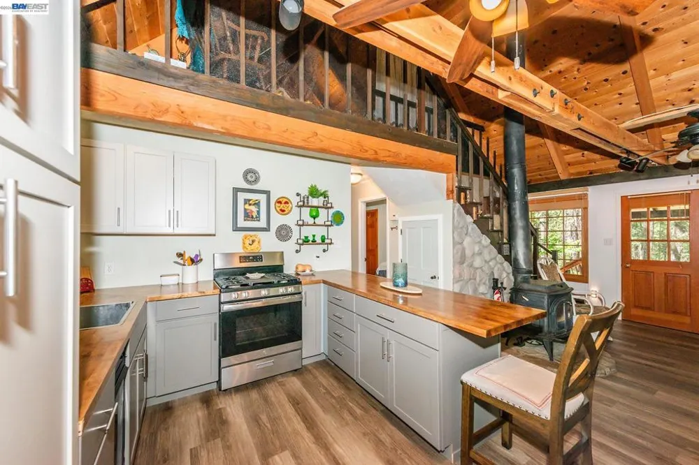 751 Mountain Aire, Ln Trinity Center, CA 96091