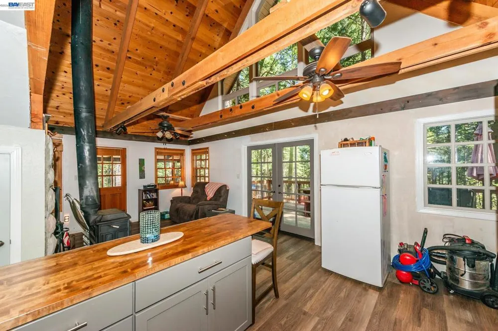 751 Mountain Aire, Ln Trinity Center, CA 96091