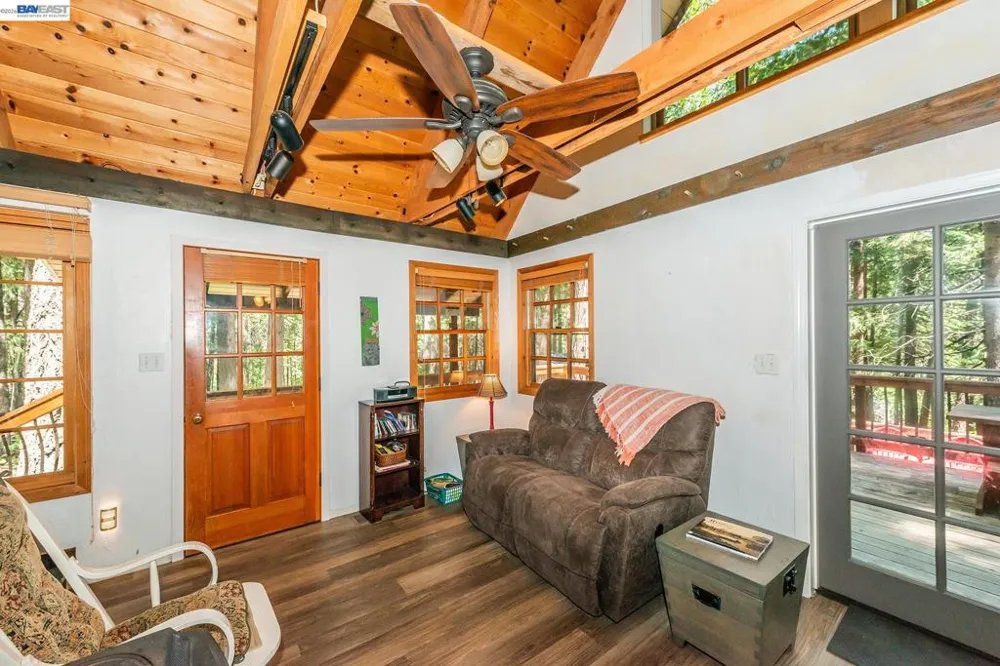 751 Mountain Aire, Ln Trinity Center, CA 96091