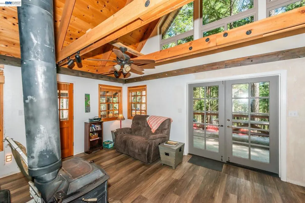 751 Mountain Aire, Ln Trinity Center, CA 96091