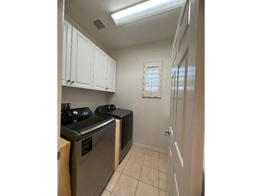 16624 Mosscreek St Tustin, CA 92782