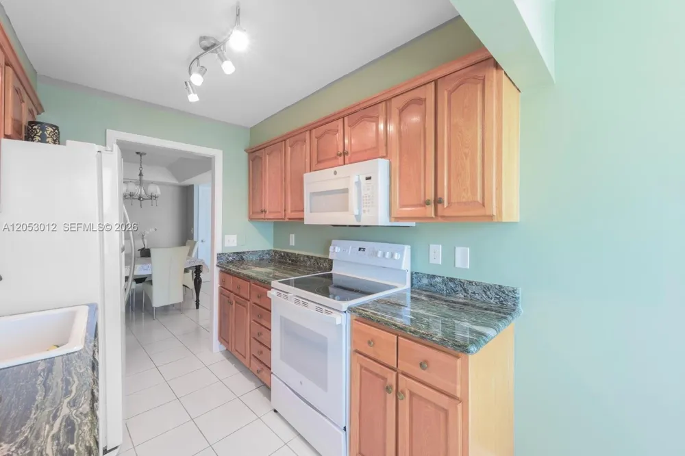 3590 S Ocean Blvd #707 South Palm Beach, FL 33480