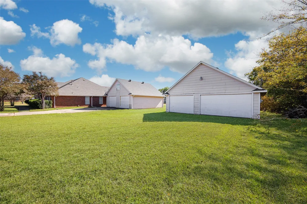 14184 County Road 489 Nevada, TX 75173