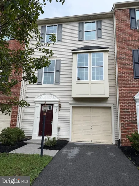 102 ARGYLE COURT