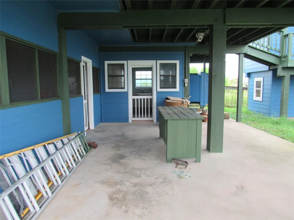1915 County Road 299 Sargent, TX 77414