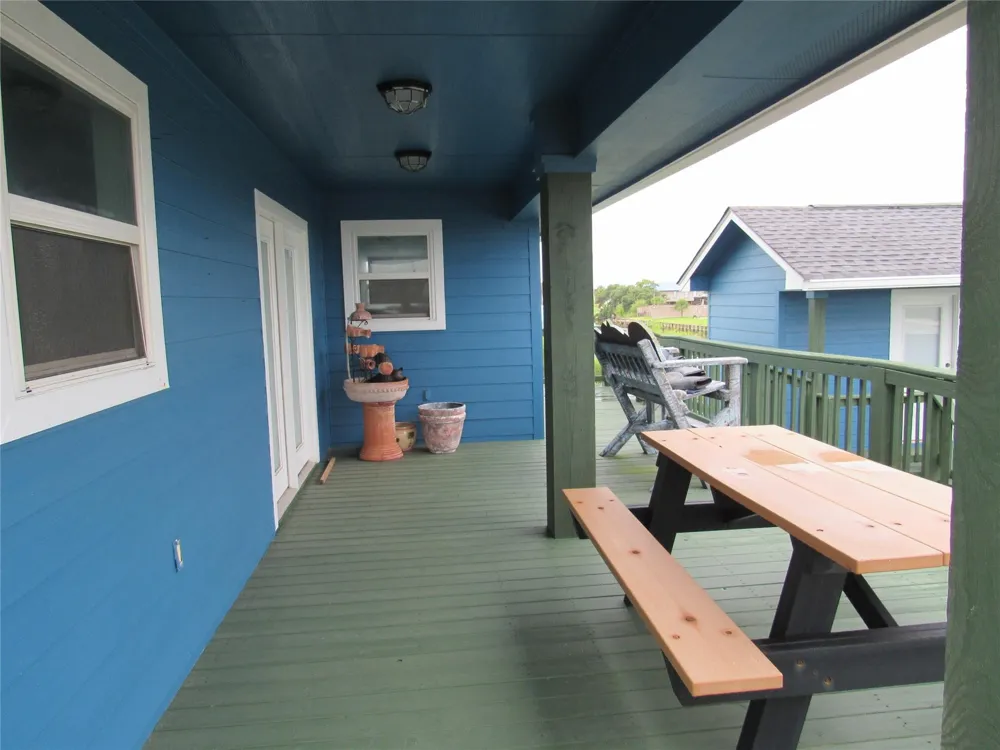 1915 County Road 299 Sargent, TX 77414