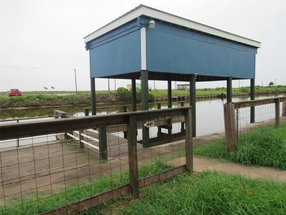 1915 County Road 299 Sargent, TX 77414