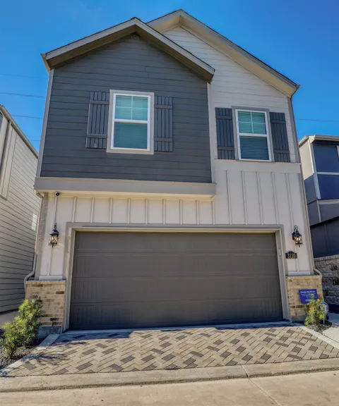 3110 Moontide Lane