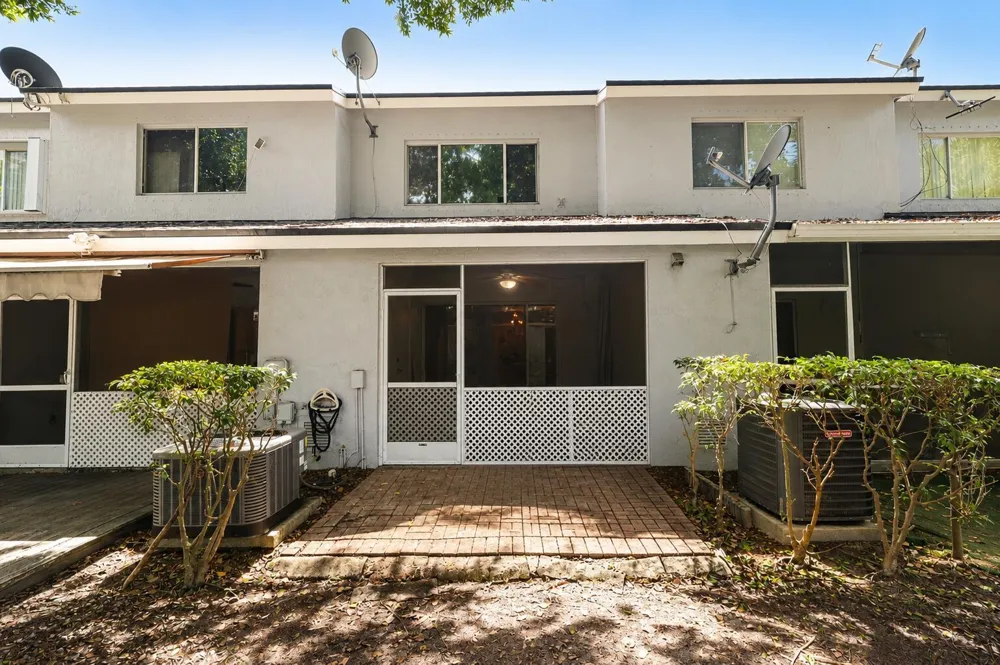 3314 Concert Lane #128 Margate, FL 33063