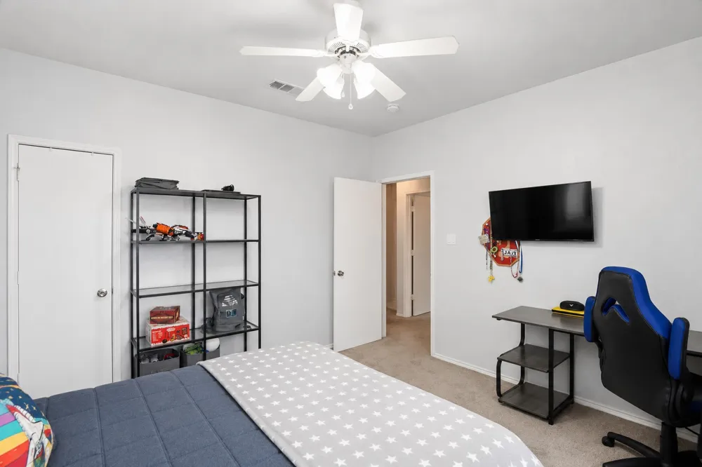 613 Dorchester Lane Mansfield, TX 76063
