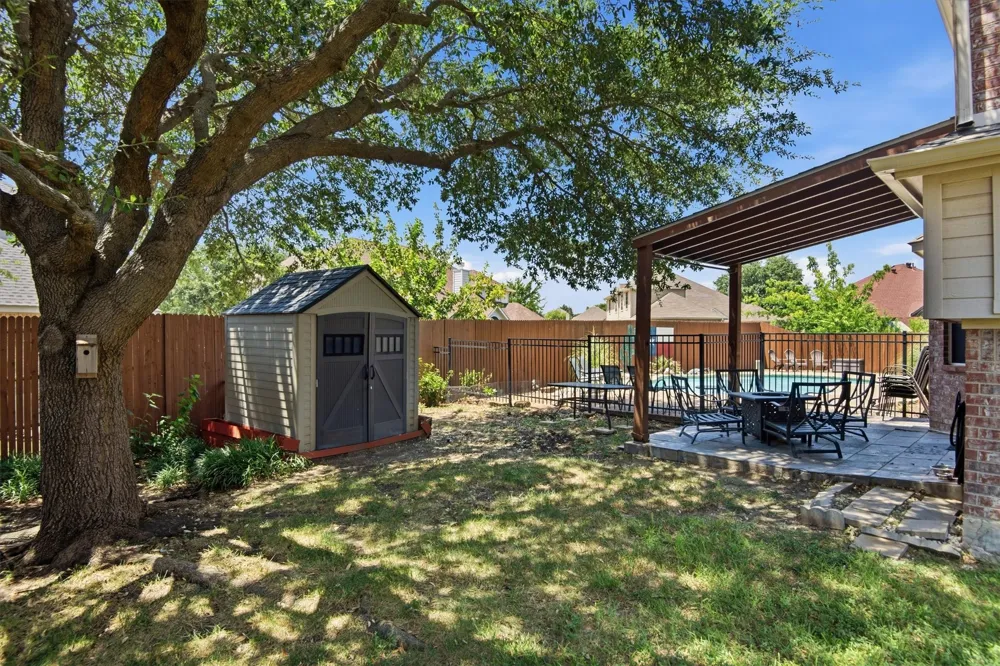 613 Dorchester Lane Mansfield, TX 76063