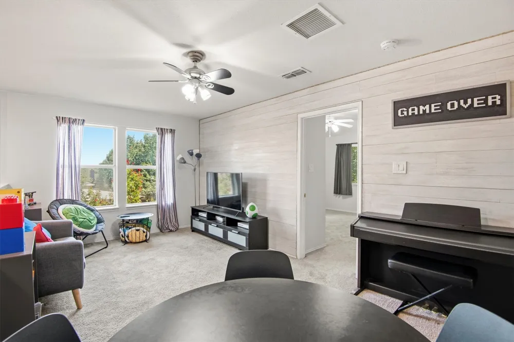 613 Dorchester Lane Mansfield, TX 76063