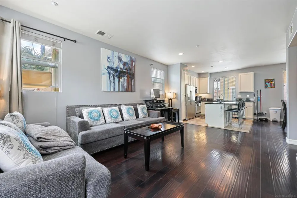 721 Paradise National City, CA 91950
